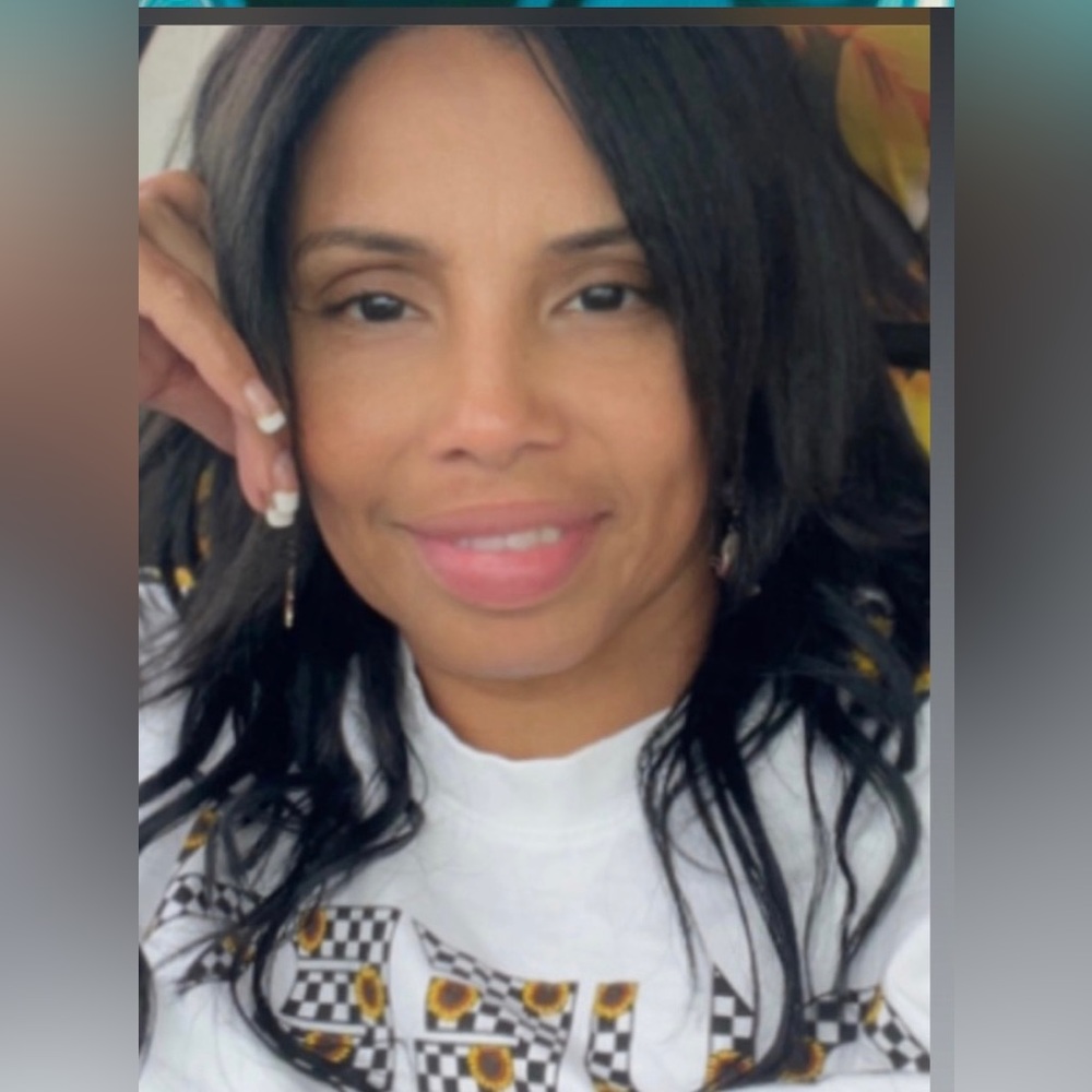 Meet your Posher, Lina